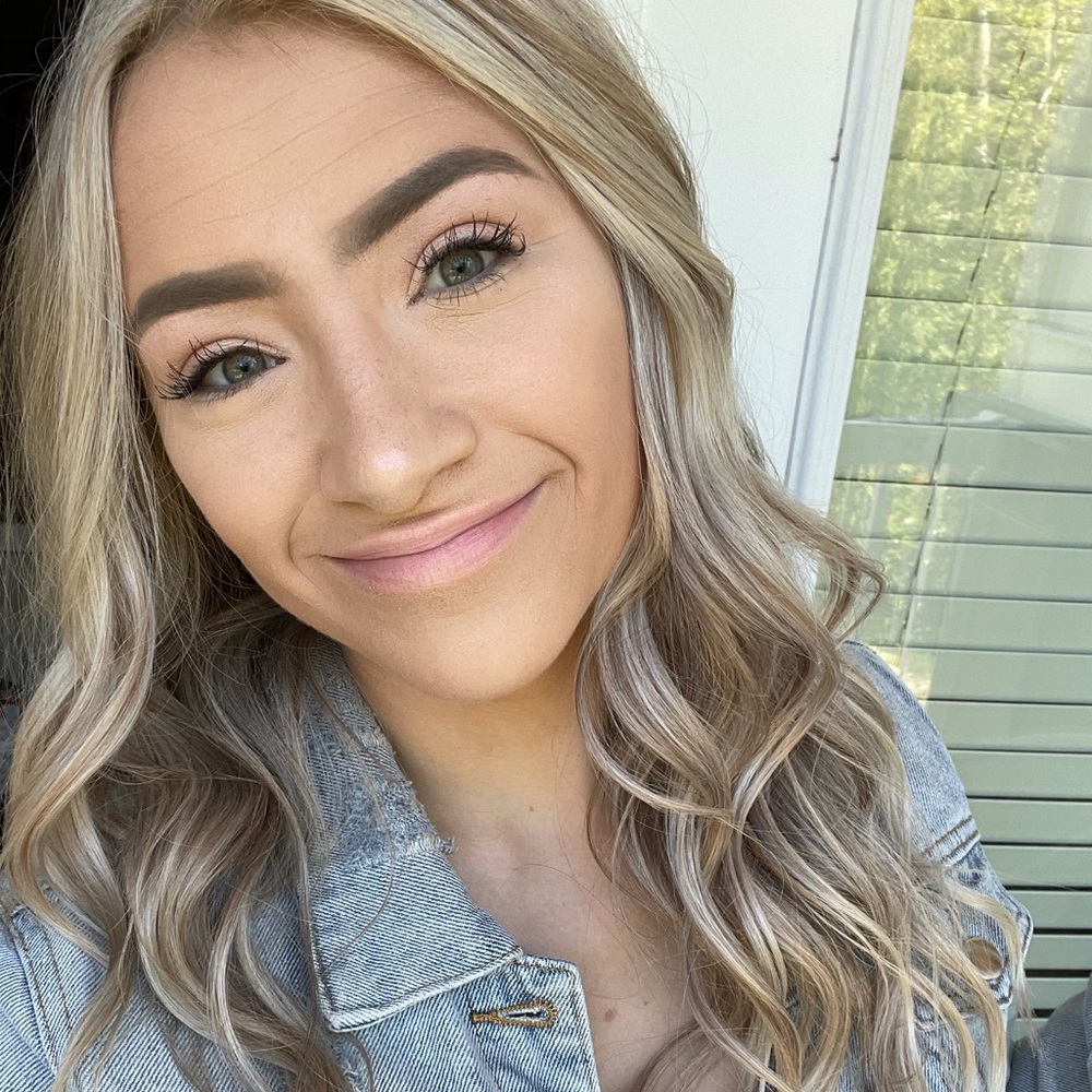 Meet your Posher, Abby